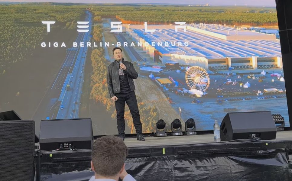 Tesla news: GigaFest in Berlin for 9,000 fans and the factory will start next month