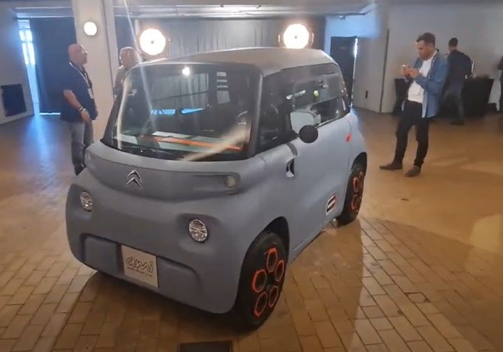 iAuto inspects electric moped from Citroen (+ VIDEO)