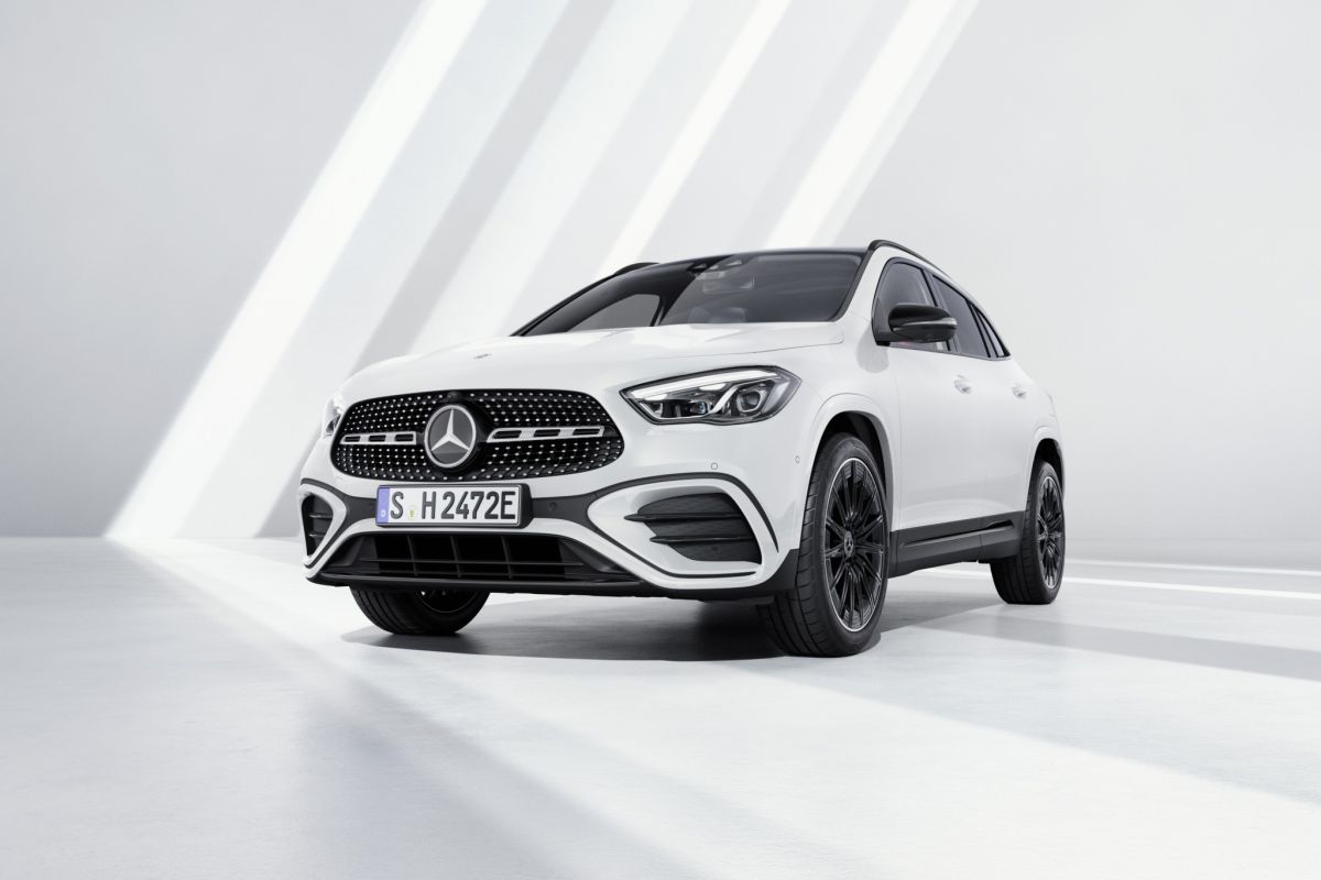 “Revitalized Mercedes GLA Revealed in Captivating Photo”