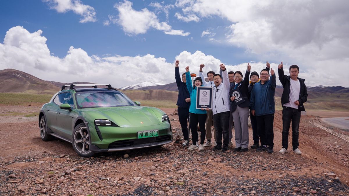 Porsche Taycan 4 Cross Turismo Sets Guinness World Record for Highest Elevation Change