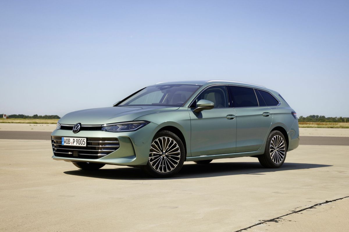 Less than 45,000 euros – the new Volkswagen Passat becomes available for order