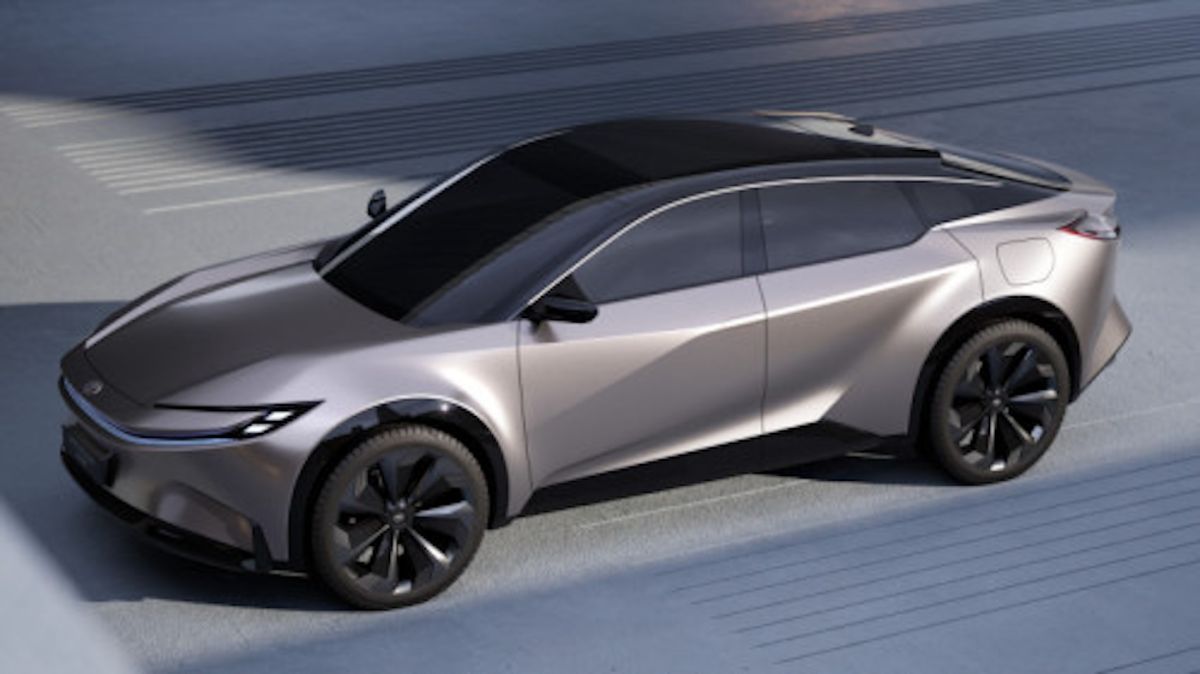 Toyota Unveils Sport Crossover Concept at Kenshiki Forum in Brussels