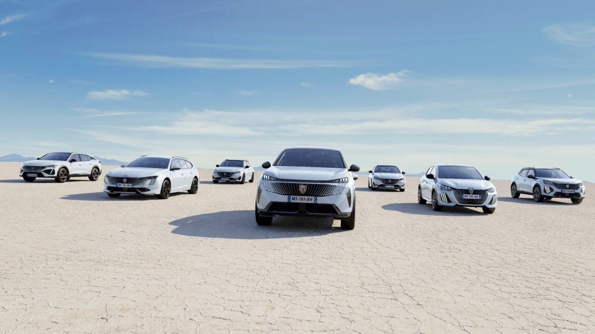 プジョーは今年すでに12の完全電気モデルをラインナップする予定
