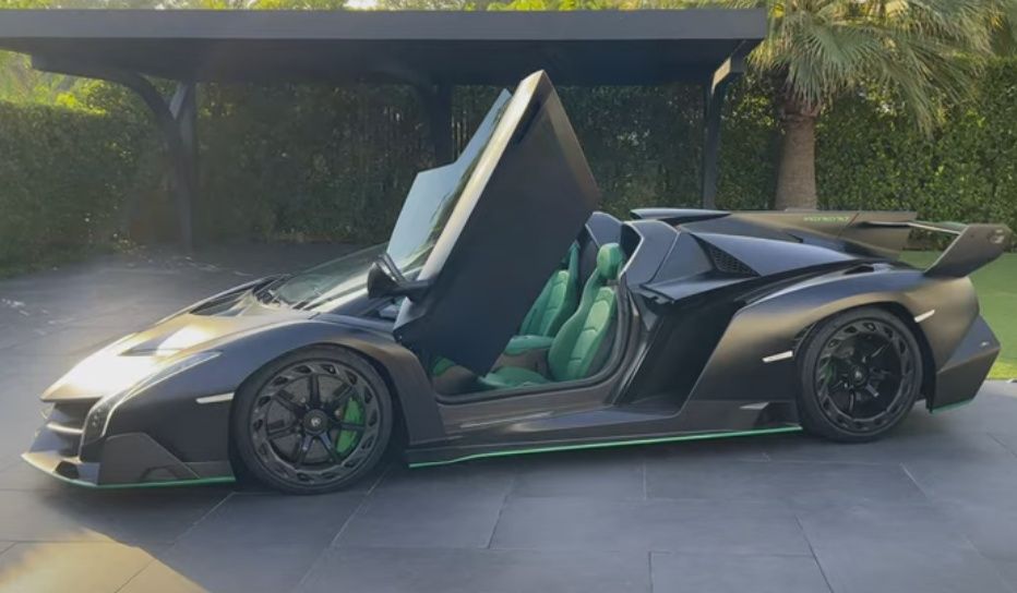 Why Can’t Anyone Buy This .5 Million Lamborghini Veneno Roadster?