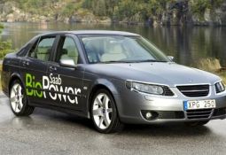 Šis raksts vairāk kā informatīvs, nevis tehnisks. Uzskatu, ka tīri tehnisku nemaz jauniem automobiļiem nemaz nevar uzrakstīt, nav jau jēgas pārkopēt ražotāja tehnisko informāciju! Kā otra lieta, gribu