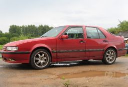 Sveicināti lasītāji. Pirms laiciņa publicēju savu stāstu par fraņču brīnumu Citroen, no tā es veiksmīgi esmu atbrīvojies un pēc ilgiem un gariem meklējumiem esmu atradis savu sapni - SAAB 9000 AERO ar