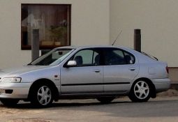 Nissan Primera P11 1998
