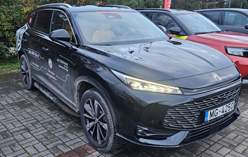 Attēls, kurā ir transportlīdzeklis, sauszemes transportlīdzeklis, ārpus telpām, riepa</p><p>Mākslīgā intelekta ģenerēts saturs var būt nepareizs.