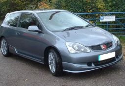 Nu ta tā, tie kam liekas ka šis ir tas pats Hond Civic tie rūgti maldās. Šis ir 220zs, v6, 2.2l jaudīgs lidaparāts. Varbūt arī šie parametri nav diezko iespaidīgi tacu sim auto tas ir vairāk kā vajadz