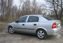 Modelis: astra g '99 Tips: sedans Motors: ecotec 2.0 16v 136 zs, benziins aprīkojums: lietie diski, miglas lukturi, sēdekļu apsilde, kondicionieris, borta kompis, elektriskie logi, multistuure ar cd a